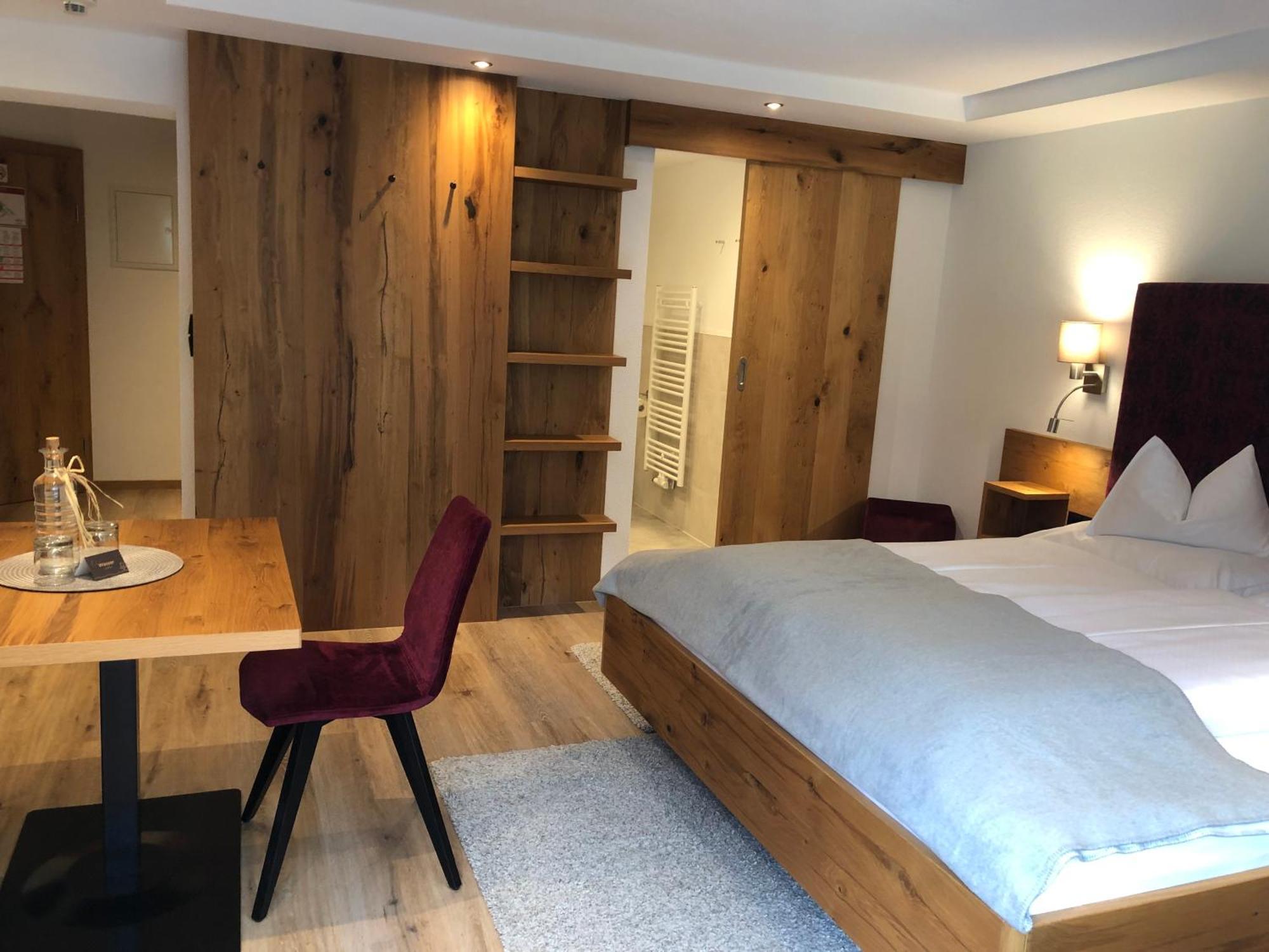 Hotel Garni Central - Zimmer - Studios - Apartments Капл Екстериор снимка