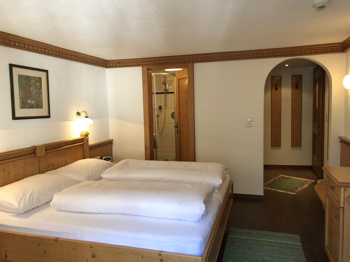 Hotel Garni Central - Zimmer - Studios - Apartments Капл Екстериор снимка