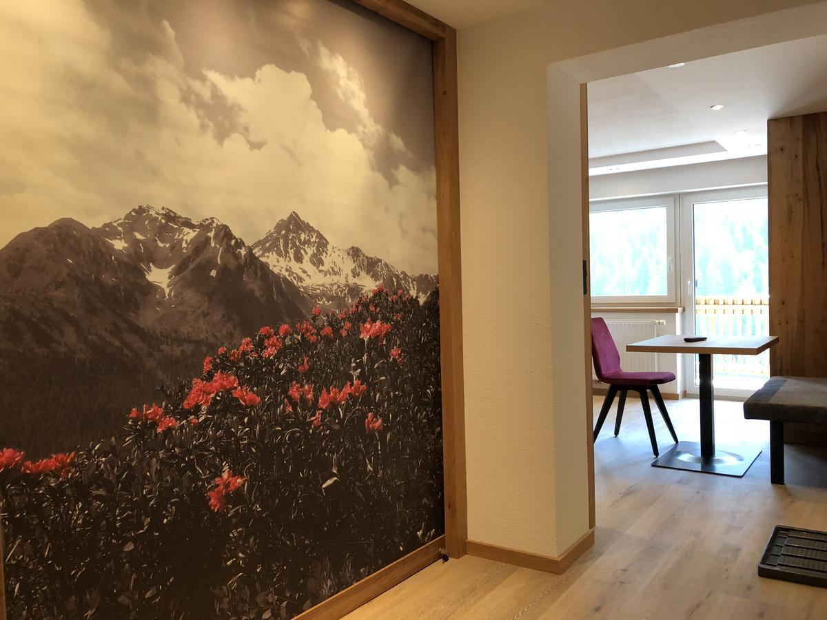 Hotel Garni Central - Zimmer - Studios - Apartments Капл Екстериор снимка