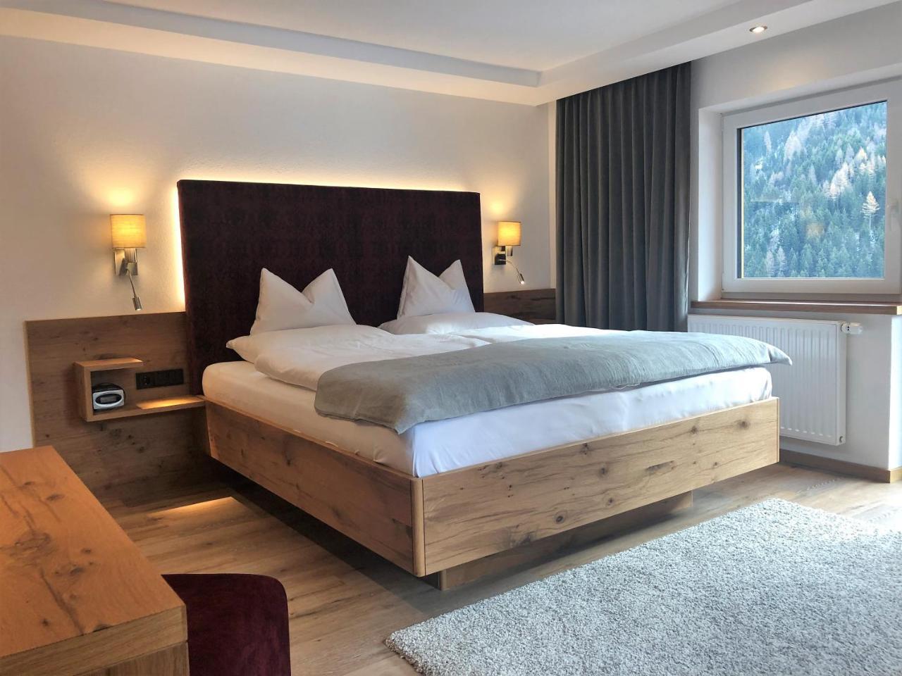 Hotel Garni Central - Zimmer - Studios - Apartments Капл Екстериор снимка